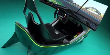 أستون مارتن فالكيري 2026