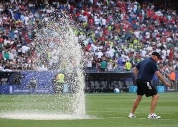 أزمة مياه في مباراة العراق والنرويج.. انفجار بالملعب يثير الجدل بمونديال 2026
