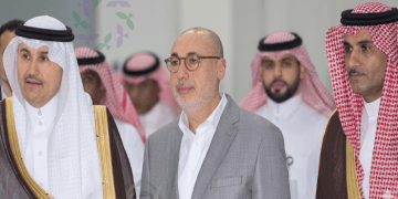 المركز اللوجستي بميناء الملك عبد العزيز