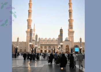 ضيوف الرحمن يتوافدون إلى المسجد النبوي