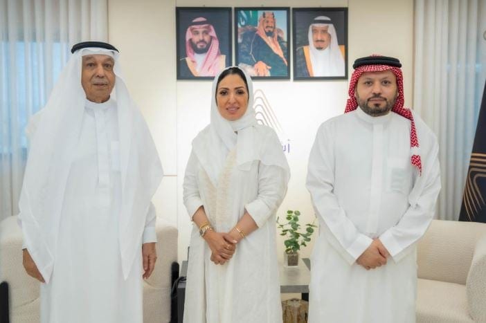 ازدهار علاف أول امرأة تتولى منصب العضو المنتدب في قطاع الطوافة