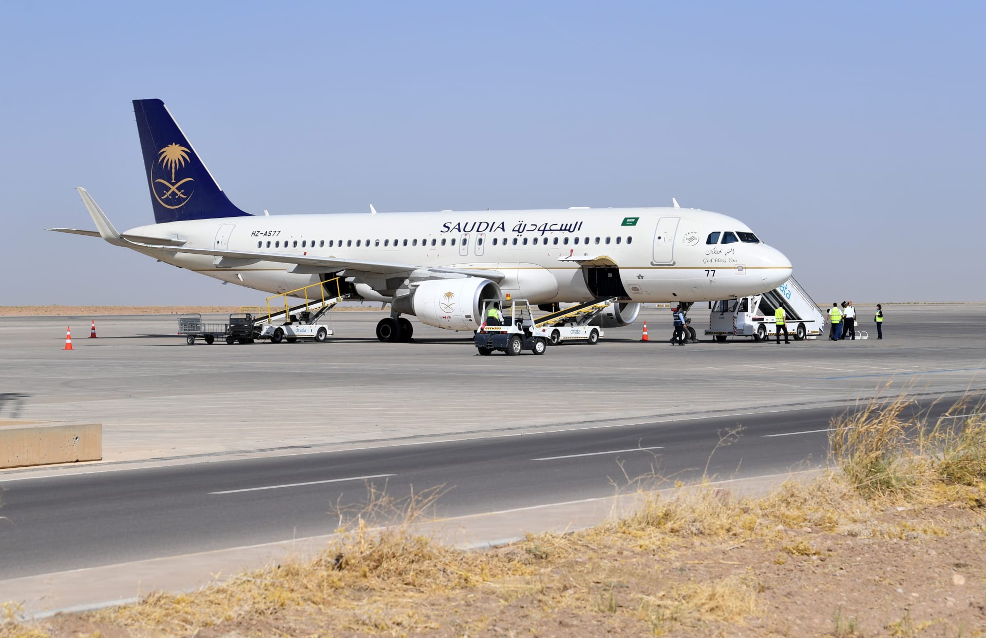 الخطوط الجوية السعودية توضح حقيقة طائرات Boeing777-200 المتداولة