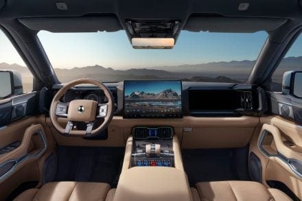 تصميم مقصورة دينزا بي 8 هايبرد 2027 Denza B8 PHEV