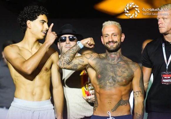 مراسم الوزن الرسمية لـThe Comeback