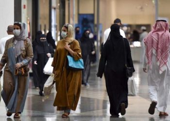 طريقة نقل كفالة عامل منزلي