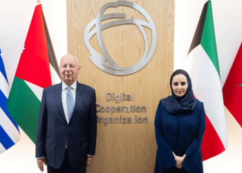 منظمة التعاون الرقمي تستقبل مؤسس المنتدى الاقتصادي العالمي لمناقشة التعاون وحوكمة الاقتصاد الرقمي العالمي