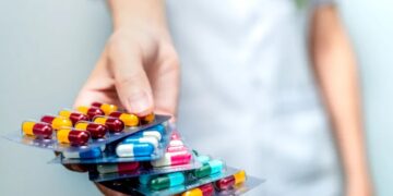 الوصفة والعدوى.. أهم الأسئلة الشائعة عن المضادات الحيوية يجيب عنها “صحي القصيم”