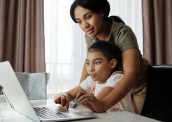 حظر وسائل التواصل الاجتماعي على الأطفال في أستراليا