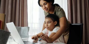 حظر وسائل التواصل الاجتماعي على الأطفال في أستراليا