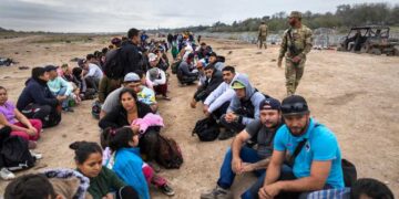 1.3 مليون مهاجر.. إدارة ترامب تستعد لإيقاف برامج بايدن حول قانون الهجرة