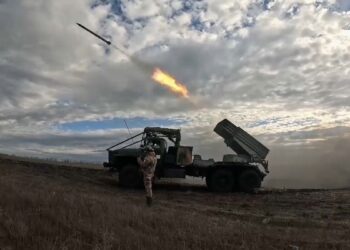 كييف تشن هجوما كبيرا بالصواريخ والمسيرات على كورسك الروسية