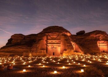مهرجان “الممالك القديمة”.. يأخذ السياح في رحلة عبر الزمن بالعلا