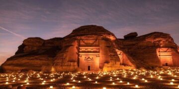 مهرجان “الممالك القديمة”.. يأخذ السياح في رحلة عبر الزمن بالعلا