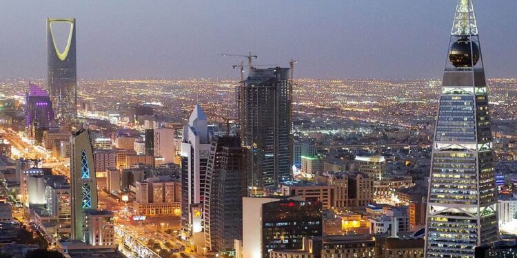 76% منها مكتملة.. الإجازة الدراسية ترفع أسعار فنادق الرياض لمستوى قياسي