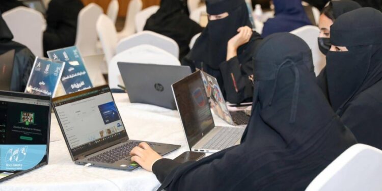 جامعة جدة تطلق هاكثون “علوم البيانات” بمشاركة 200 طالب وطالبة من جامعات المحافظة