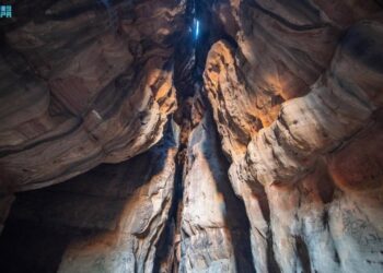 المغارات بـ "صحراء حسمى" غرب تبوك .. دفء مستدام في أحضان الطبيعة