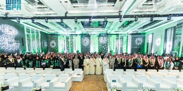 هيئة التخصصات الصحية تحتفي بتخريج 20 قائدًا من برنامج ” تمكين” لتدريب المدربين القيادين