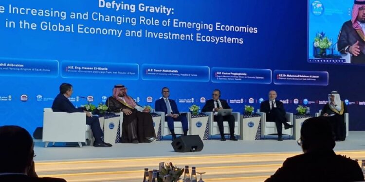 وزير الاستثمار المصري: نسعى لتعزيز وجذب المزيد من الاستثمارات السعودية