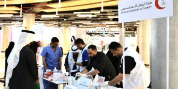 الهلال الأحمر بمنطقة عسير يُنظم معرضًا توعويًا بمناسبة اليوم العالمي للسكري