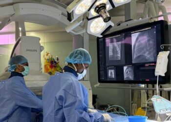 إنقاذ رضيع بقسطرة قلبية عاجلة في مدينة الملك سعود الطبية