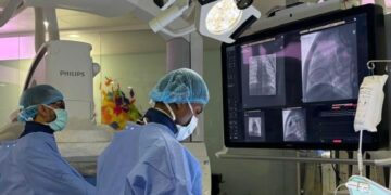 إنقاذ رضيع بقسطرة قلبية عاجلة في مدينة الملك سعود الطبية