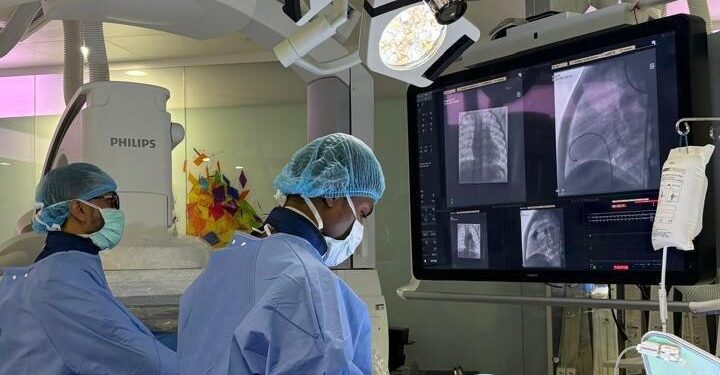 إنقاذ رضيع بقسطرة قلبية عاجلة في مدينة الملك سعود الطبية