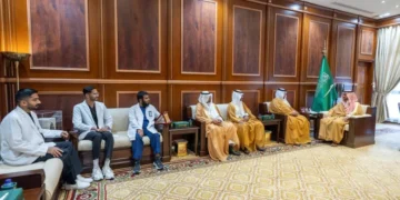 الأمير فيصل بن فهد بن مقرن يستقبل رئيس جامعة حائل المكلف