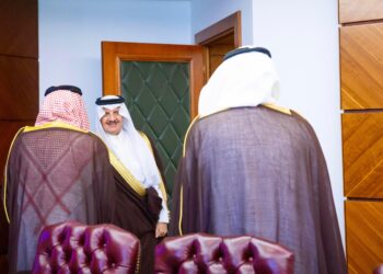 أمير الشرقية يُطلق هوية مشروع برج المياه بالخبر "أجدان آيلاند"