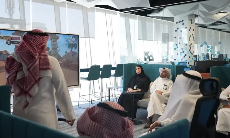 مجمع الملك سلمان يدشن منصة "مركز ذكاء العربية"