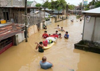 الرابع في أقل من شهر.. إعصار “توراجي” يضرب الفلبين