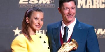 إعصار “دانا” المدمر يجتاح منزل روبرت ليفاندوفسكي مهاجم برشلونة