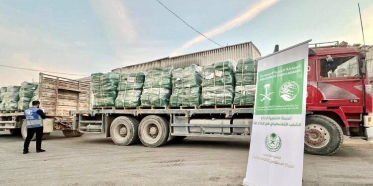 قوافل إغاثية سعودية جديدة تصل إلى قطاع غزة