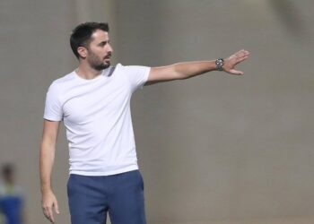 ريزتيتش وكارينيو وماشين يتنافسون على تدريب الوحدة