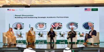 شراكة سعودية – أميركية لدعم تعليم اللغتين العربية والإنجليزية بين البلدين