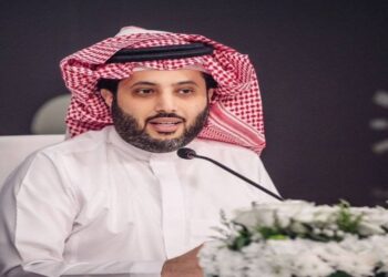 آل الشيخ يتوج بجائزة «الشخصية الأكثر تأثيراً»