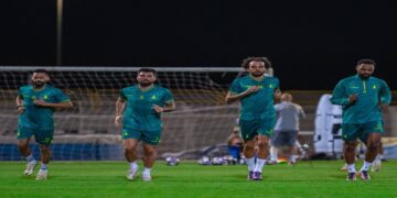 الدوري السعودي: «فارق النقطة» يحفز الهلال لشباك الخليج