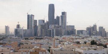 «موديز» ترفع التصنيف الائتماني للسعودية بفضل جهود تنويع الاقتصاد