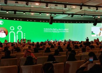 في يومهم العالمي… السعودية تفتتح «المؤتمر الدولي للتوائم الملتصقة» وتستعرض تجربتها