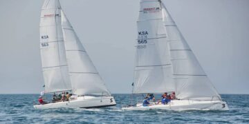 تحدي اليخوت الشراعية «العالمي» يلهب شواطئ جدة