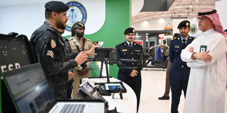 القوات الخاصة للأمن تشارك في معرض الطيران العام بالرياض