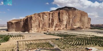 جبل الحوارة .. شاهد على تاريخ العُلا وجمالها الطبيعي