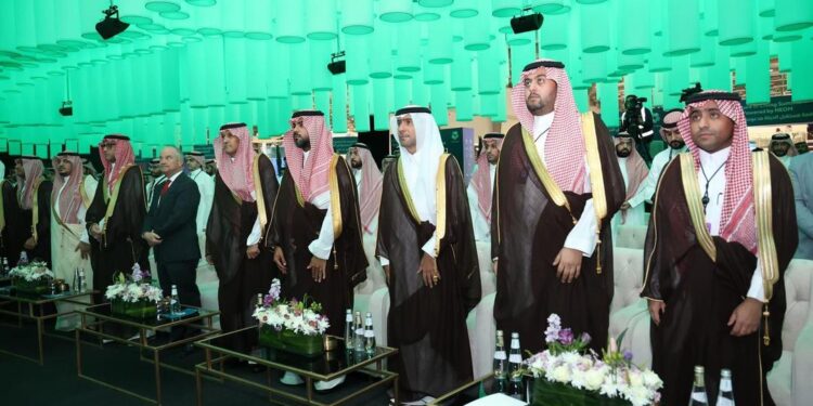 وزير البلديات والإسكان يكرم 39 مشروعًا سكنيًا بشهادة مستدام “أجود”