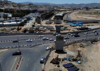 محافظ الطائف يقف على مشروع نزع ملكيات شارع خالد بن الوليد ونفق طريق الملك خالد