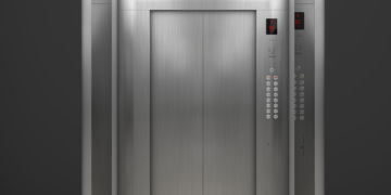 انفجار مخيف لبطارية إلكترونية في مصعد.. وخبراء يحذرون من خطورتها