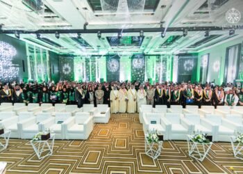 الخدمات الصحية بوزارة الدفاع تحتفي بتخريج متدربي البرامج المعتمدة من الهيئة السعودية للتخصصات الصحية والمبتعثين للخارج