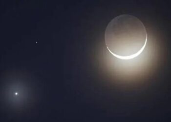 تشاهد بالعين المجردة.. فلكية جدة تعلن اصطفاف القمر والزهرة اليوم