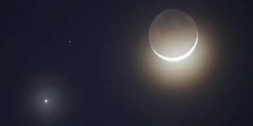 تشاهد بالعين المجردة.. فلكية جدة تعلن اصطفاف القمر والزهرة اليوم