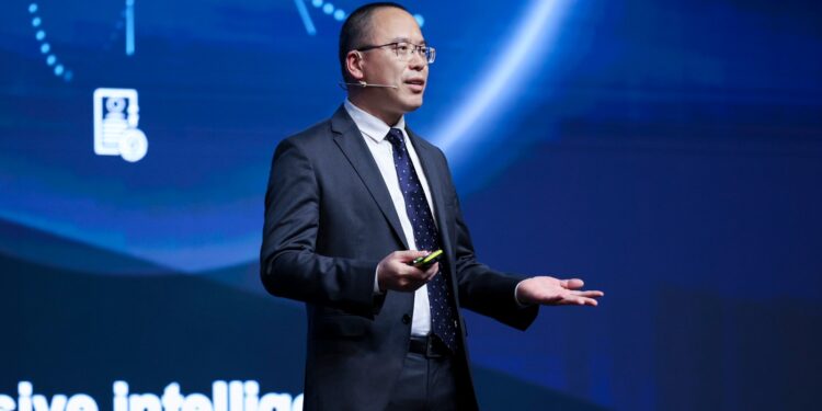 نادي النخبة للاتصالات اللاسلكية الثابتة يناقش خارطة طريق التحول الذكي والتنمية الاقتصادية في المنطقة