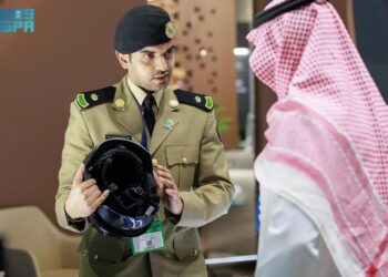 تعزز أمن المنشآت الحيوية.. وزارة الداخلية تستعرض قدرات الخوذة الذكية