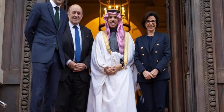 بحضور وزير الخارجية.. اللجنة السعودية الفرنسية تعقد اجتماعها الثاني بشأن تطوير العلا